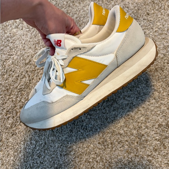 New Balance Cream 237 Sneakers - Picture 3 of 5